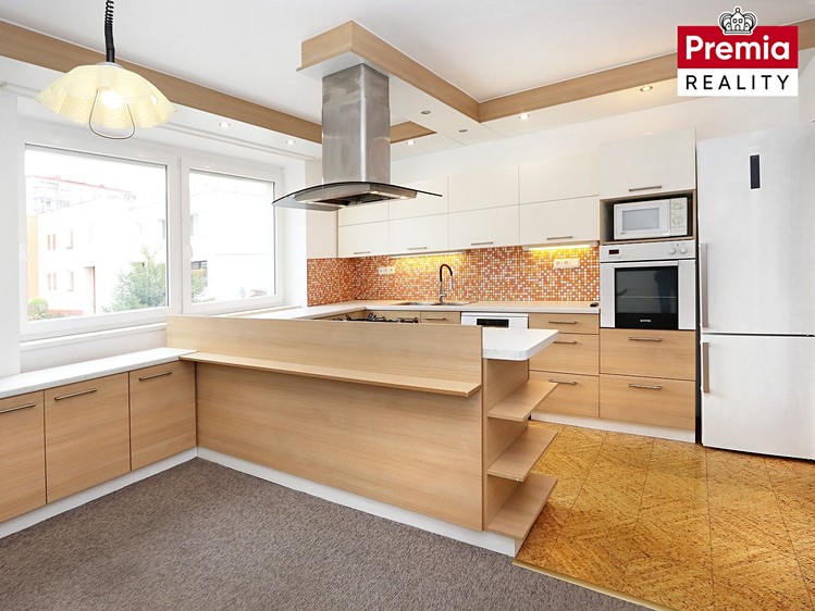 Pronájem rodinného domu 210 m², pozemek 249 m² - foto 5