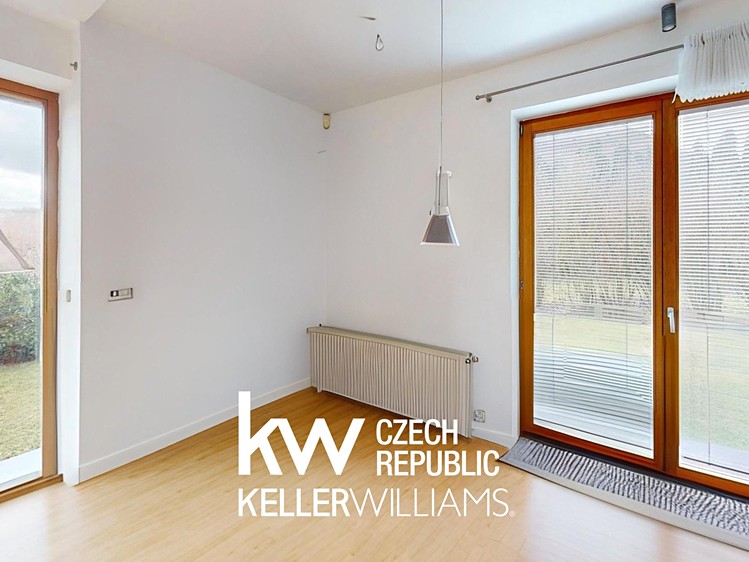Pronájem rodinného domu 180 m², pozemek 320 m² - foto 4