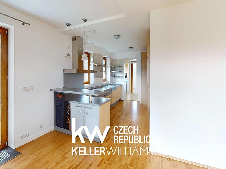 Pronájem rodinného domu 180 m², pozemek 320 m² - foto 5