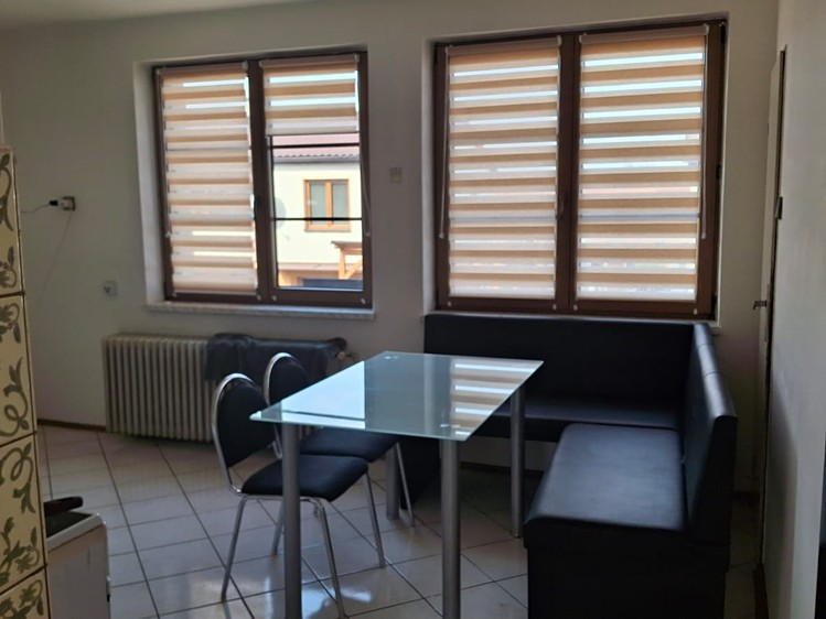 Pronájem rodinného domu 174 m², pozemek 550 m² - foto 7