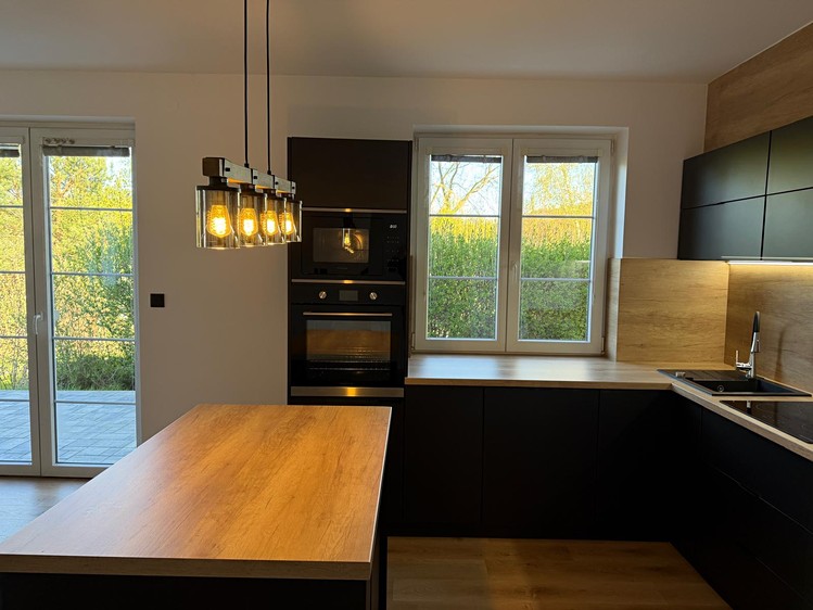 Pronájem rodinného domu 130 m², pozemek 1 783 m² - foto 5