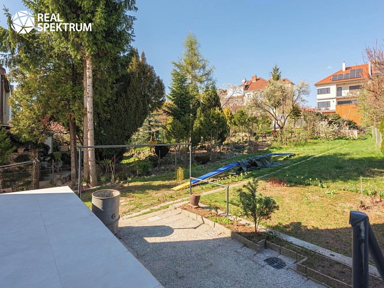 Pronájem rodinného domu 139 m², pozemek 304 m² - foto 3