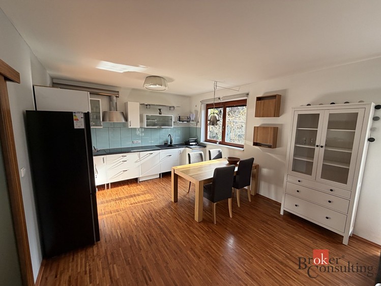 Pronájem rodinného domu 160 m², pozemek 219 m² - foto 3