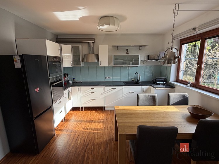 Pronájem rodinného domu 160 m², pozemek 219 m² - foto 4