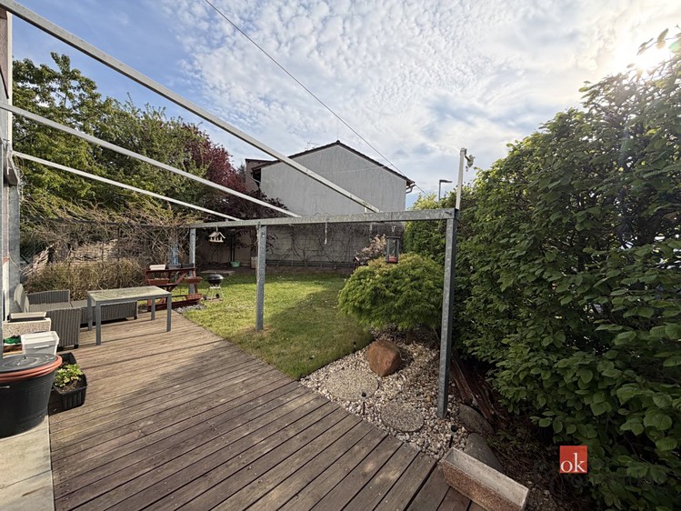 Pronájem rodinného domu 160 m², pozemek 219 m² - foto 1