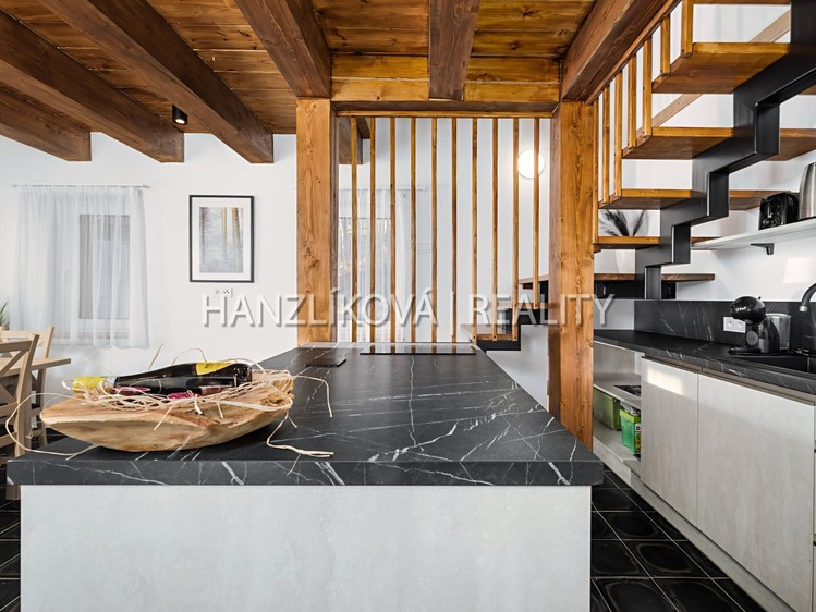 Pronájem rodinného domu 156 m², pozemek 1 381 m² - foto 3