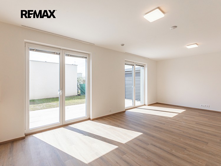 Pronájem rodinného domu 107 m², pozemek 124 m² - foto 4