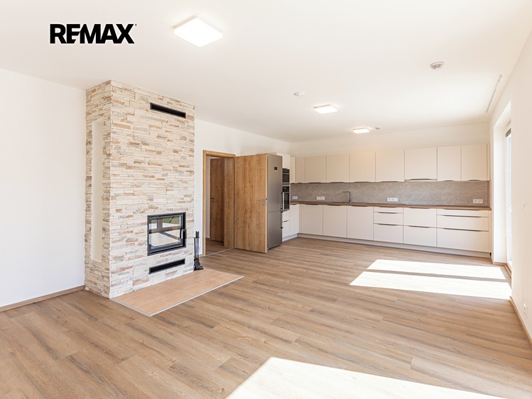 Pronájem rodinného domu 107 m², pozemek 124 m² - foto 6