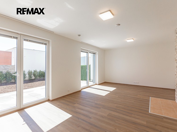 Pronájem rodinného domu 107 m², pozemek 124 m² - foto 4