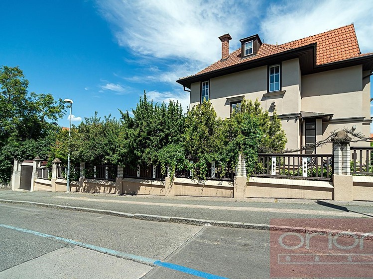 Pronájem rodinného domu 220 m², pozemek 390 m² - foto 5