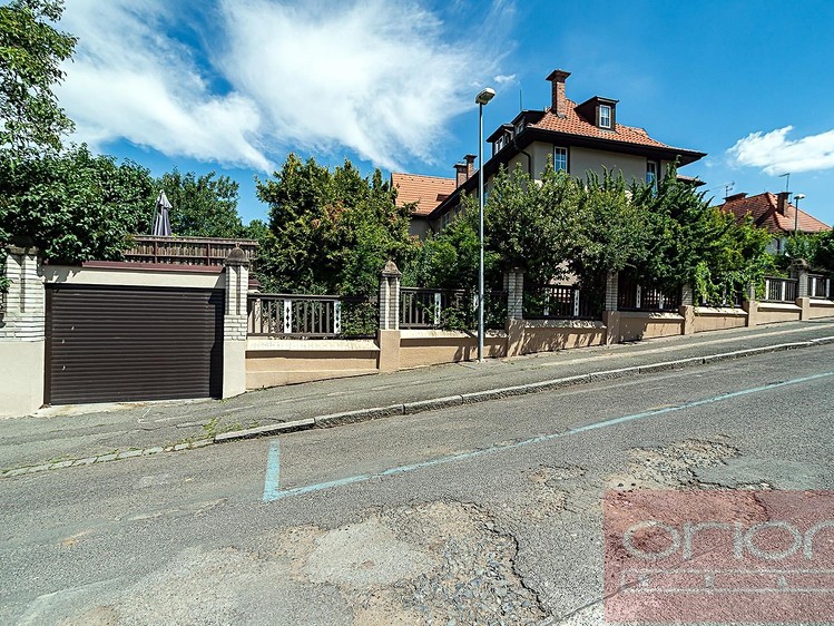 Pronájem rodinného domu 220 m², pozemek 390 m² - foto 6