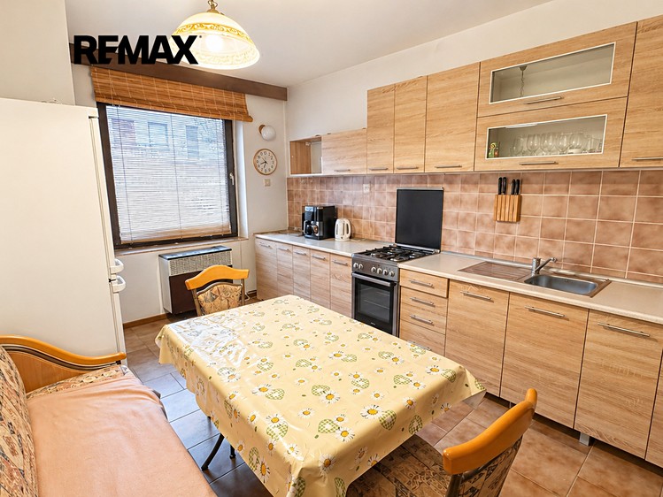 Pronájem rodinného domu 161 m², pozemek 295 m² - foto 3