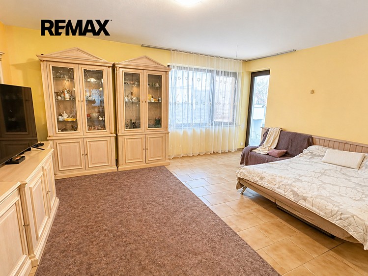 Pronájem rodinného domu 161 m², pozemek 295 m² - foto 5