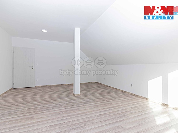 Pronájem  rodinného domu 164 m², pozemek 557 m² - foto 4