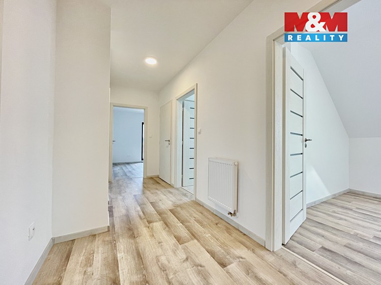 Pronájem  rodinného domu 164 m², pozemek 557 m² - foto 3