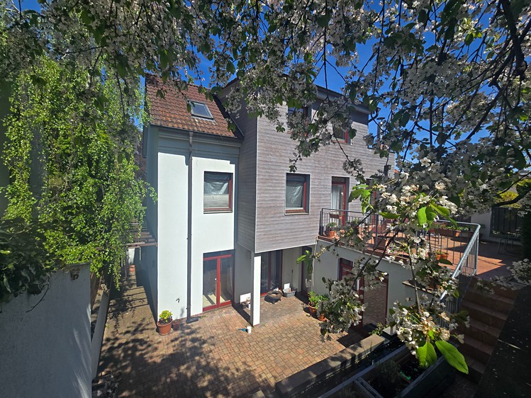 Pronájem rodinného domu 351 m², pozemek 225 m² - foto 5