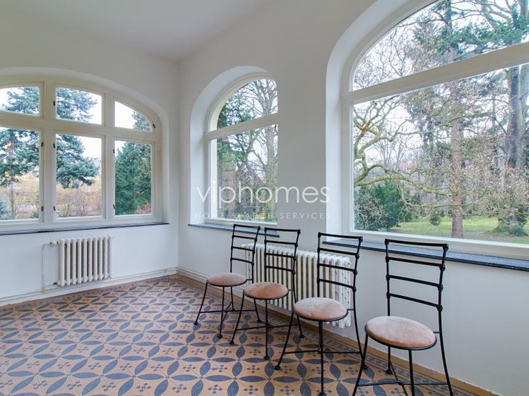 Pronájem  vily 827 m², pozemek 7 914 m² - foto 4