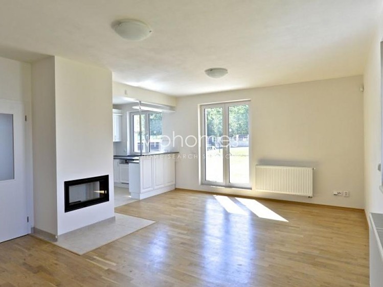 Pronájem vily 335 m², pozemek 820 m² - foto 1