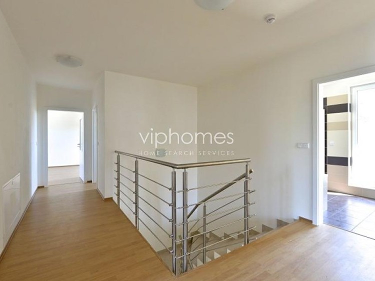 Pronájem vily 335 m², pozemek 820 m² - foto 4