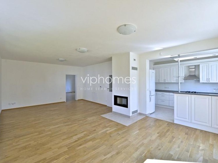 Pronájem vily 335 m², pozemek 820 m² - foto 3