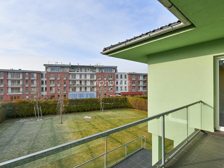 Pronájem vily 285 m², pozemek 1 177 m² - foto 4