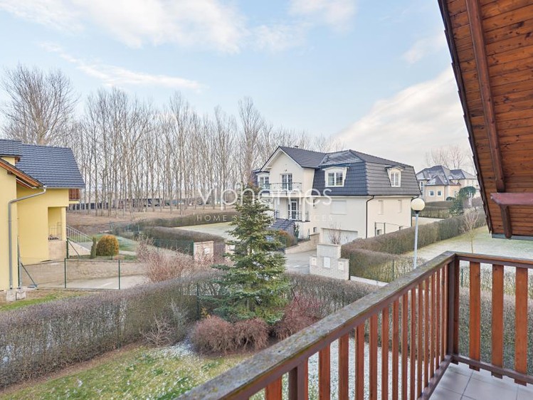 Pronájem vily 200 m², pozemek 644 m² - foto 3