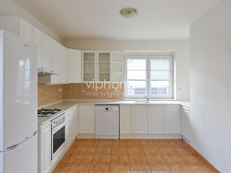 Pronájem vily 200 m², pozemek 644 m² - foto 5