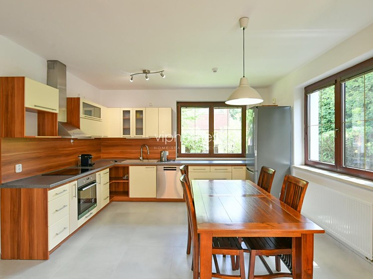 Pronájem vily 370 m², pozemek 890 m² - foto 4