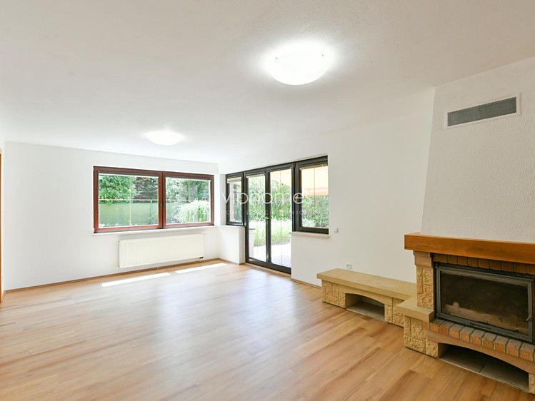 Pronájem vily 370 m², pozemek 890 m² - foto 2