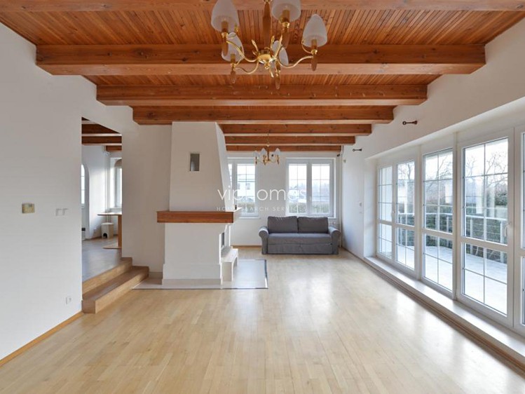Pronájem vily 350 m², pozemek 745 m² - foto 2