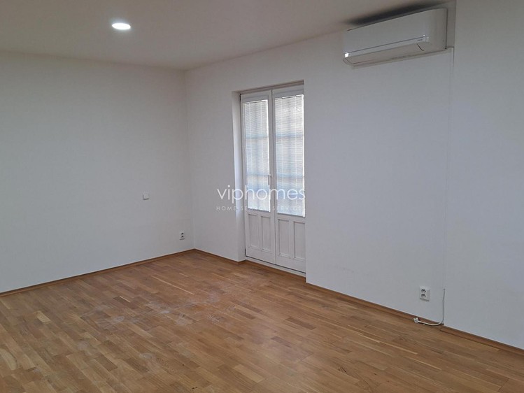 Pronájem  rodinného domu 360 m², pozemek 689 m² - foto 8