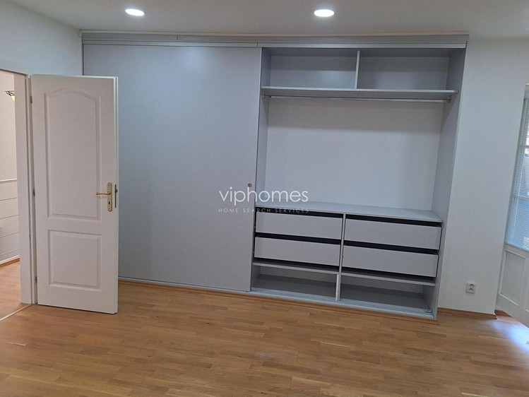 Pronájem  rodinného domu 360 m², pozemek 689 m² - foto 7