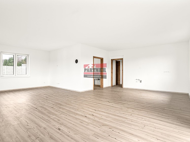 Pronájem rodinného domu 111 m², pozemek 1 404 m² - foto 4