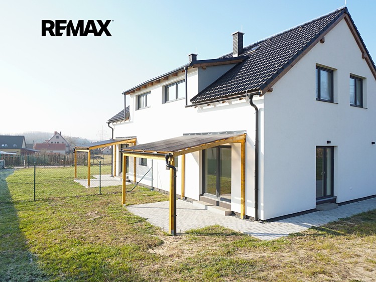 Pronájem rodinného domu 108 m², pozemek 527 m² - foto 3