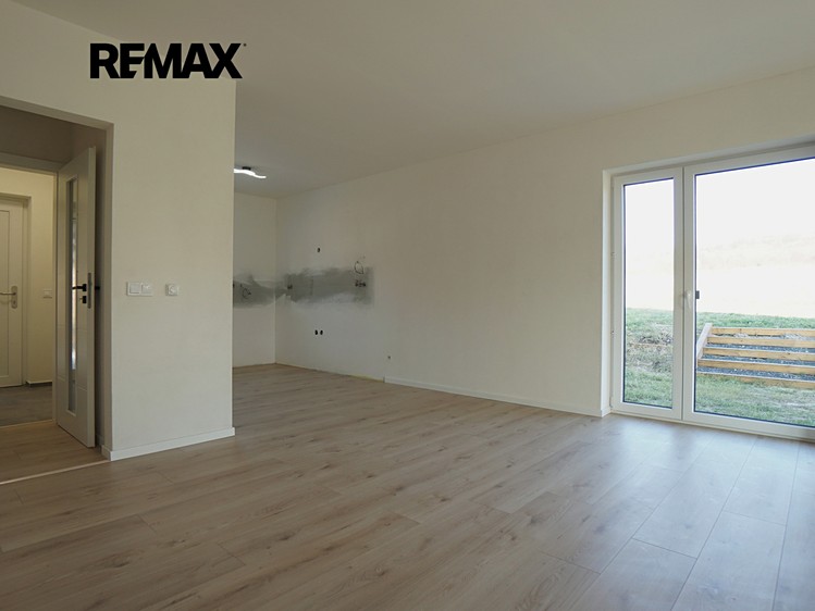Pronájem rodinného domu 108 m², pozemek 527 m² - foto 7
