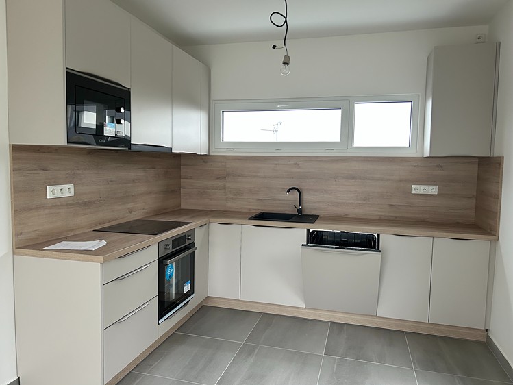 Pronájem rodinného domu 96 m², pozemek 370 m² - foto 2
