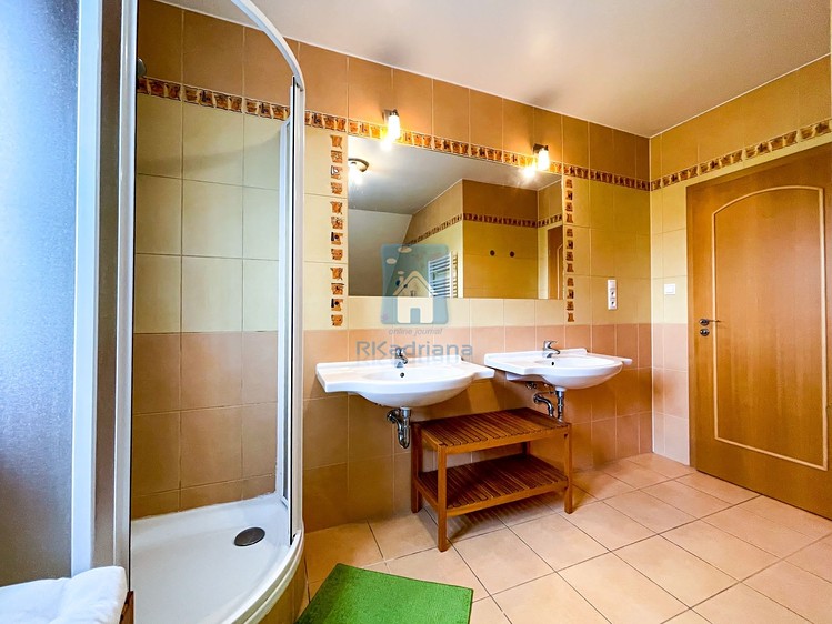 Pronájem  rodinného domu 121 m², pozemek 121 m² - foto 8