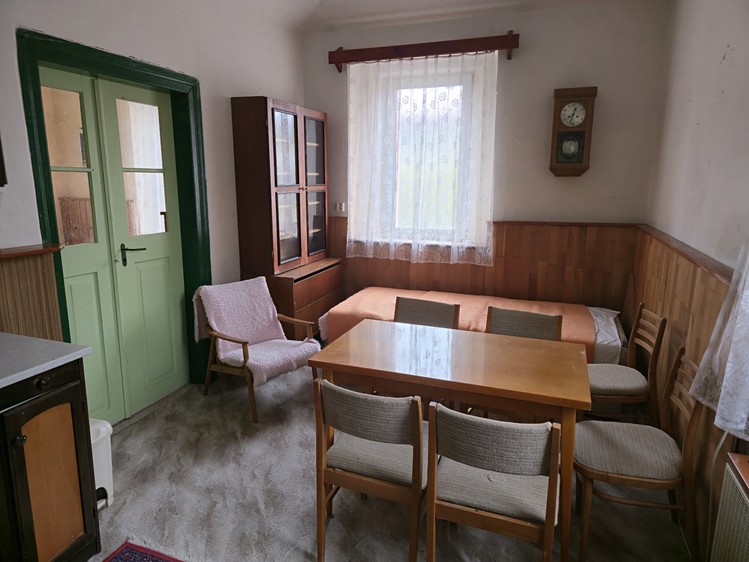 Pronájem rodinného domu 36 m², pozemek 896 m² - foto 2