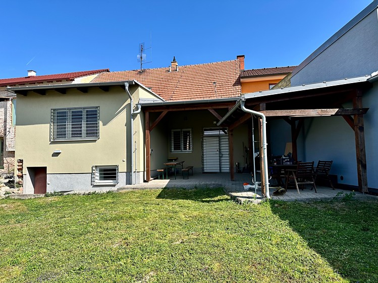 Pronájem rodinného domu 160 m², pozemek 540 m² - foto 2