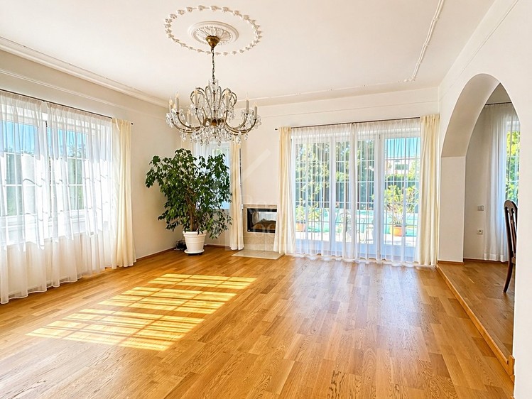 Pronájem vily 350 m², pozemek 733 m² - foto 4