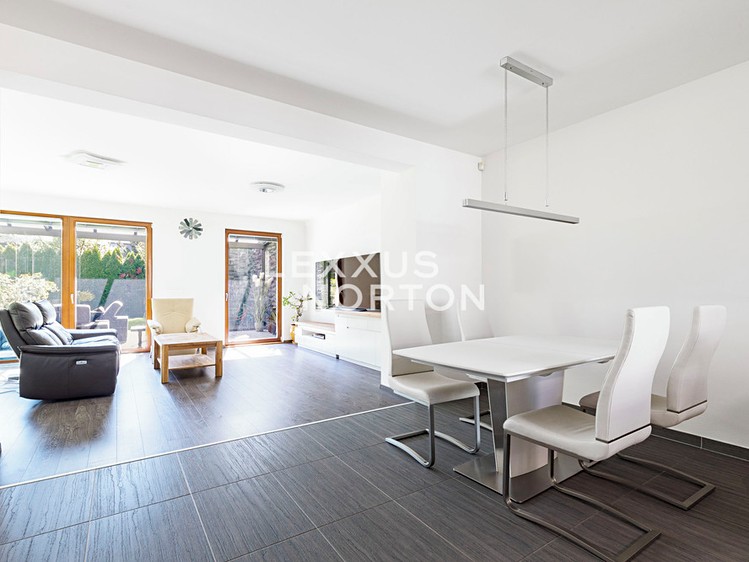 Pronájem rodinného domu 246 m², pozemek 500 m² - foto 4