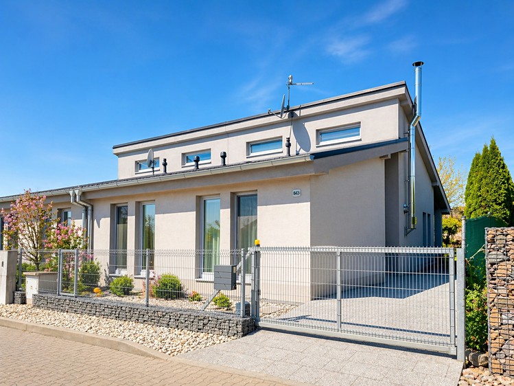 Pronájem rodinného domu 81 m², pozemek 200 m² - foto 2