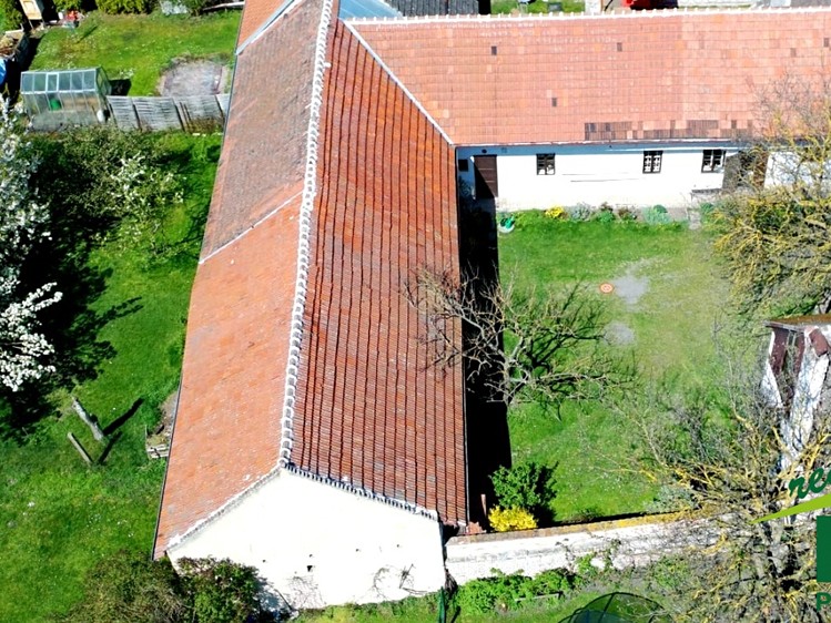 Pronájem rodinného domu 230 m², pozemek 846 m² - foto 1