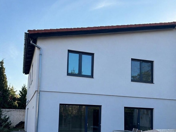 Pronájem rodinného domu 120 m², pozemek 20 m² - foto 1