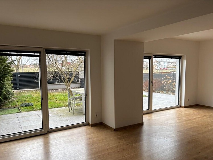 Pronájem rodinného domu 120 m², pozemek 20 m² - foto 2