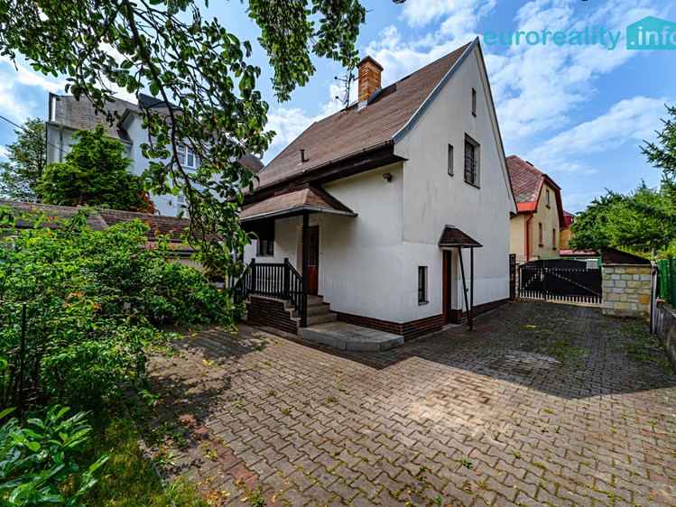 Pronájem rodinného domu 95 m², pozemek 238 m² - foto 1
