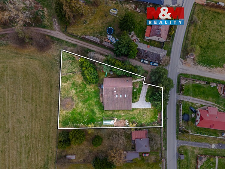 Pronájem rodinného domu 250 m², pozemek 2 113 m² - foto 1