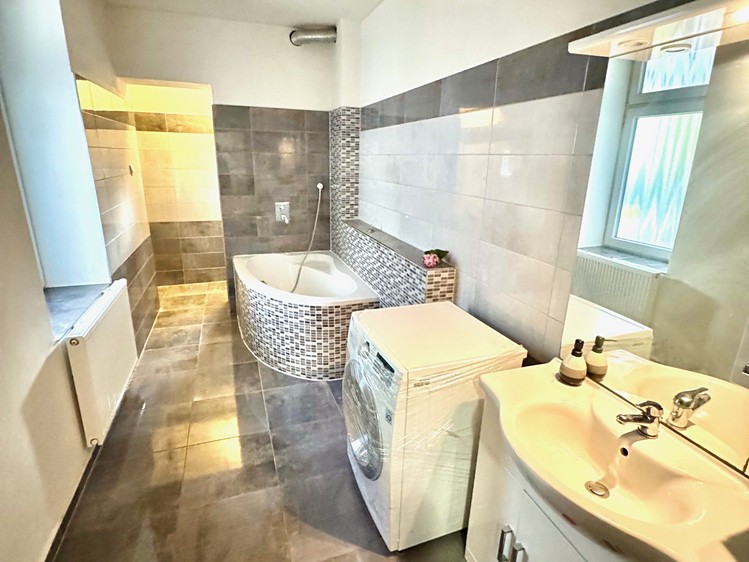 Pronájem rodinného domu 180 m², pozemek 201 m² - foto 5
