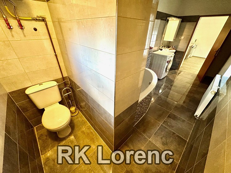 Pronájem rodinného domu 180 m², pozemek 201 m² - foto 6
