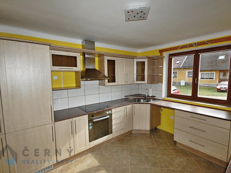 Pronájem rodinného domu 70 m², pozemek 774 m² - foto 4